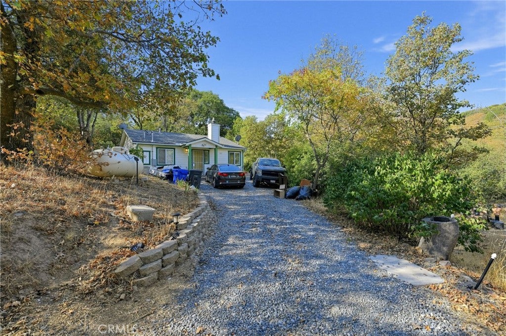 829 Hillside Drive