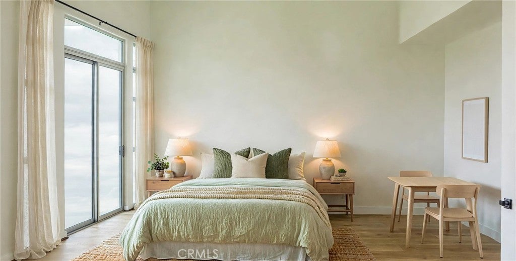 238 S Arroyo Parkway 303