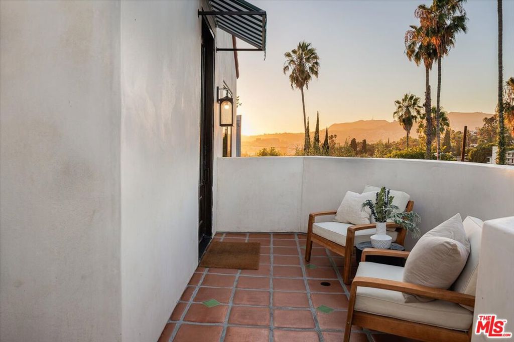 1565 Murray Circle, Los Angeles CA 90026