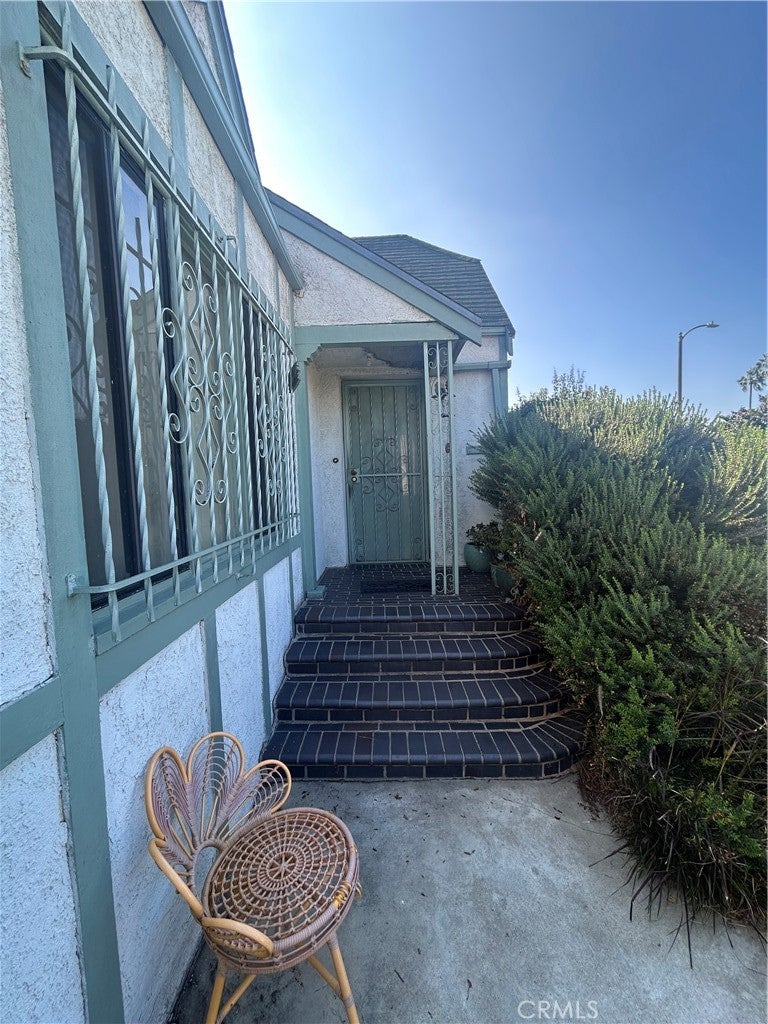 544 W 112th