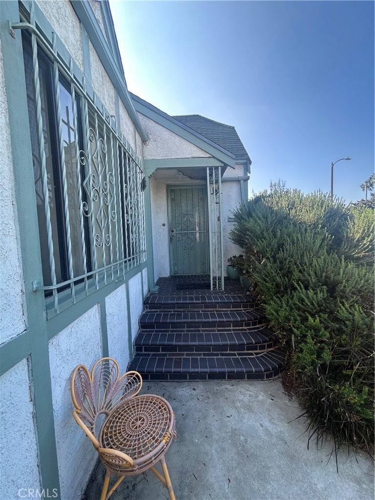 Photo of 544 W 112th ST, Los Angeles, CA 90044 (MLS # RS26210846)