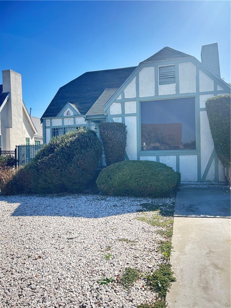 Photo of 544 W 112th ST, Los Angeles, CA 90044 (MLS # RS26210846)