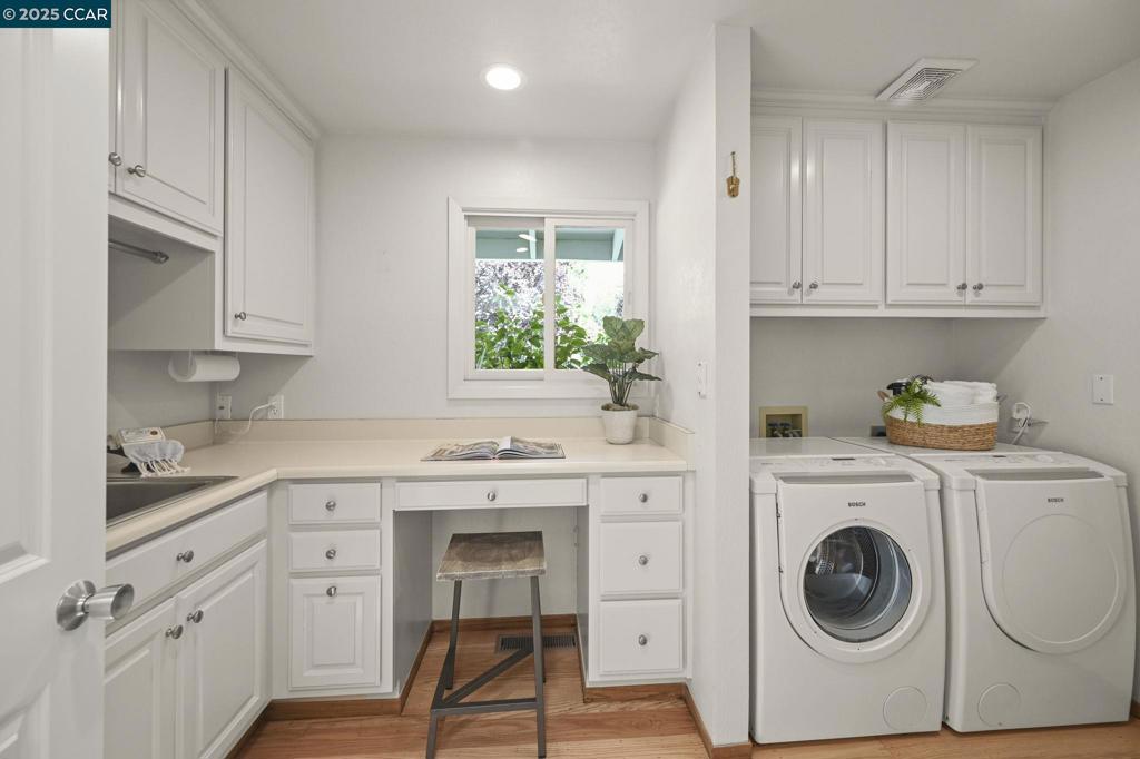 WHITEGATE - Residential