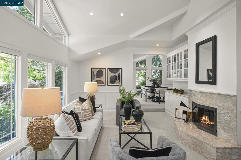 WHITEGATE - Residential