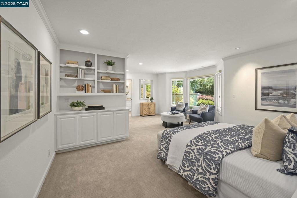 WHITEGATE - Residential