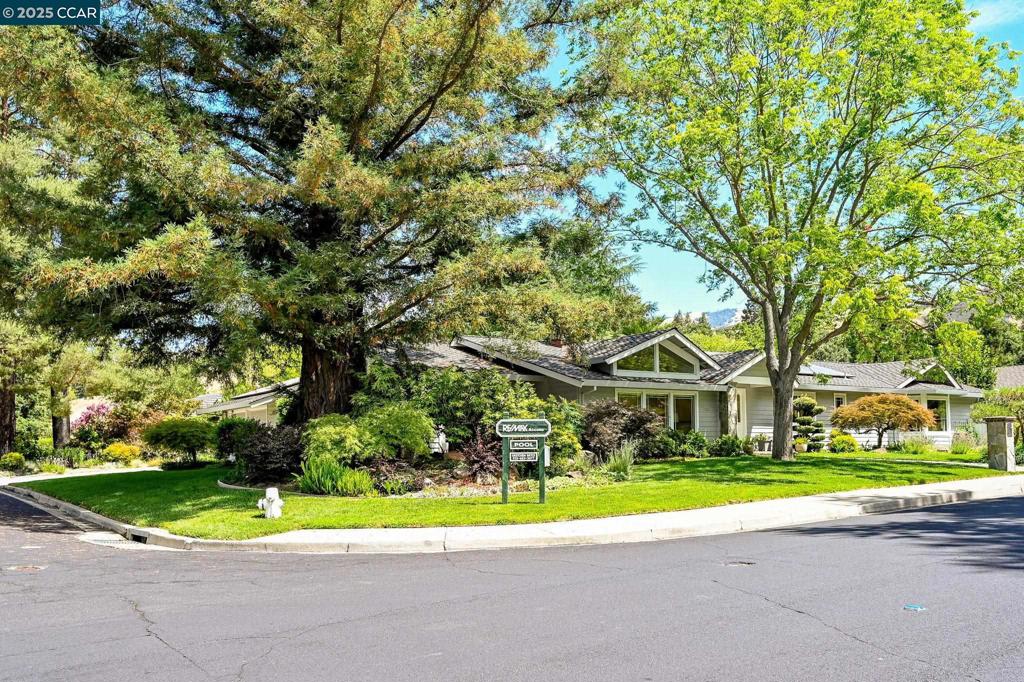 WHITEGATE - Residential