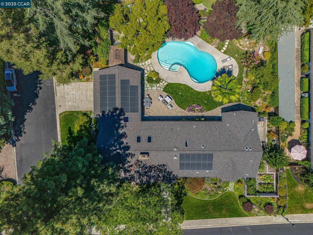 WHITEGATE - Residential