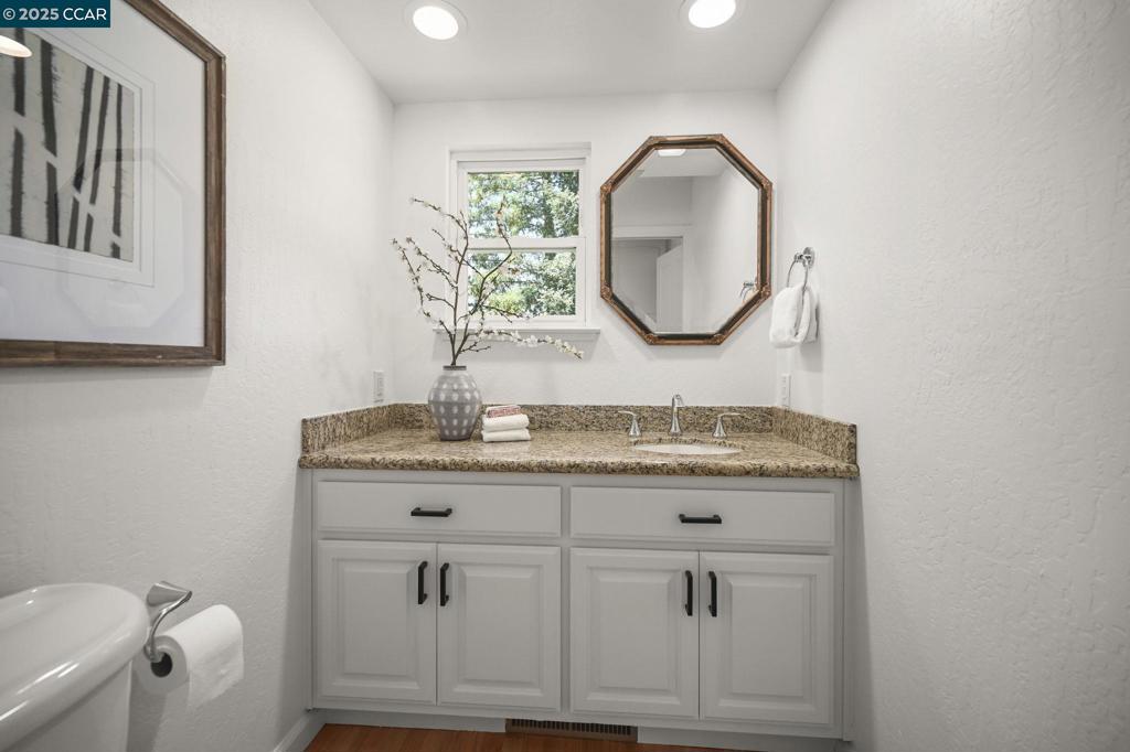 WHITEGATE - Residential