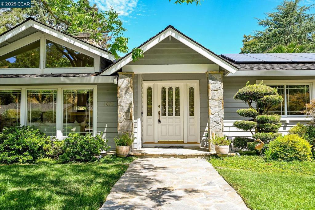 WHITEGATE - Residential