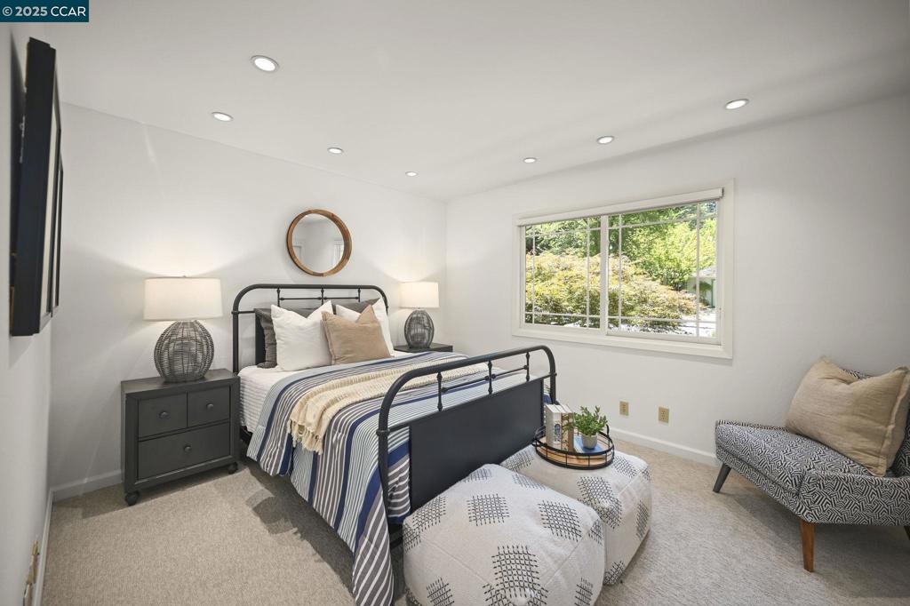 WHITEGATE - Residential