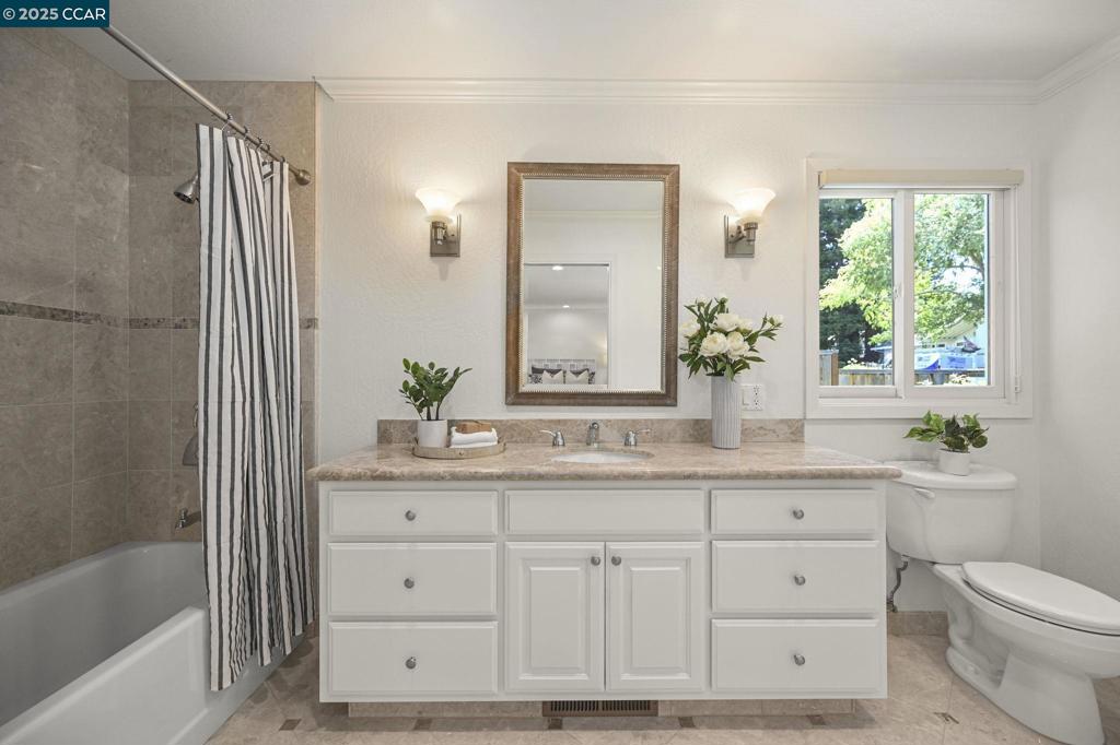 WHITEGATE - Residential