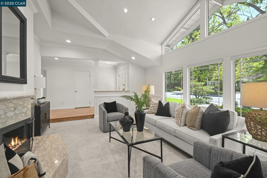 WHITEGATE - Residential