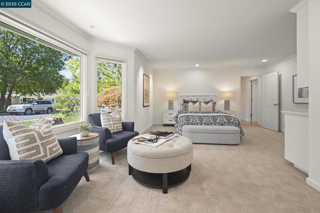 WHITEGATE - Residential