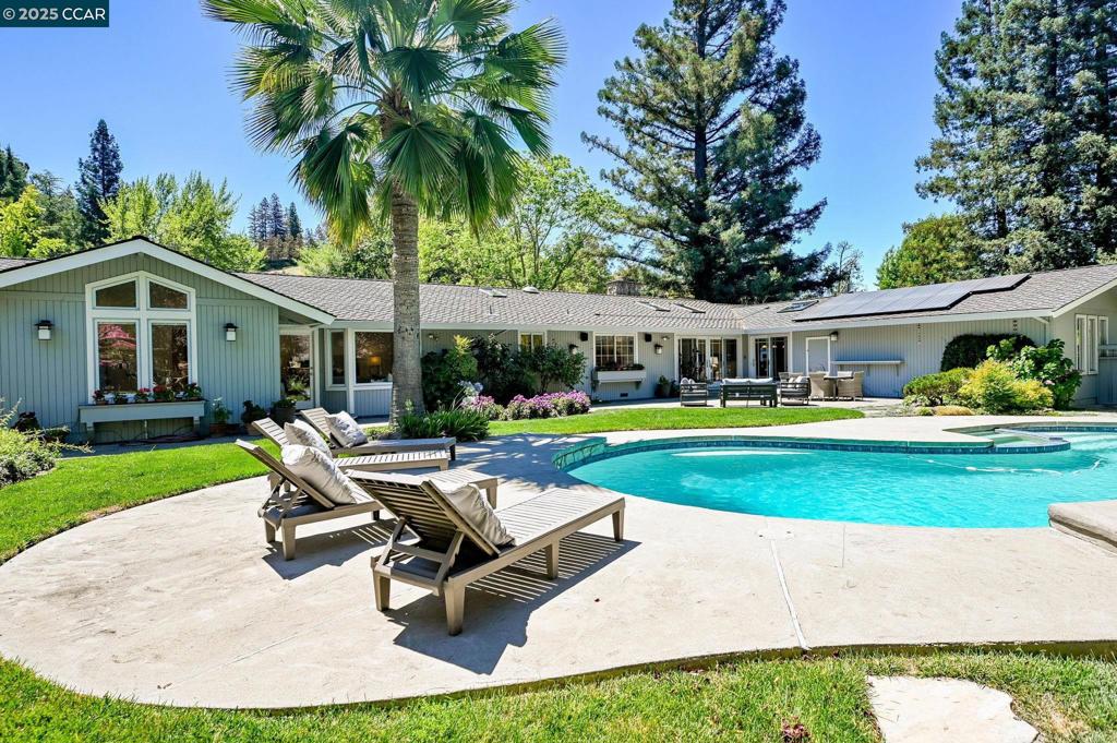 WHITEGATE - Residential