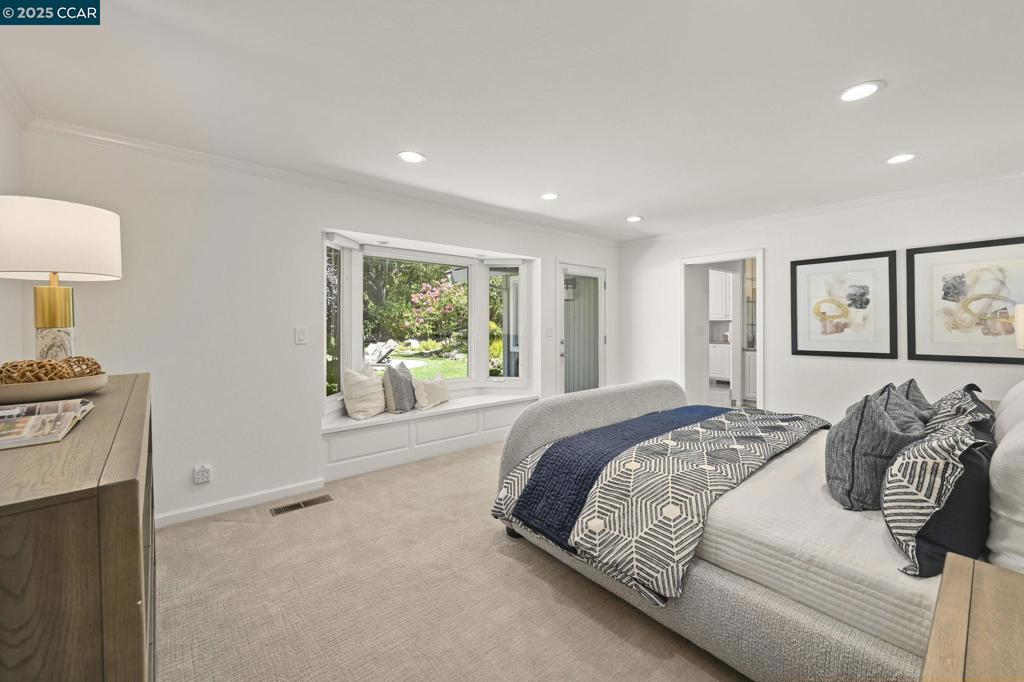 WHITEGATE - Residential