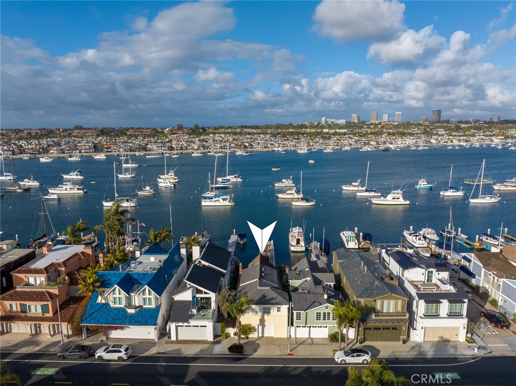 1128 E Balboa Boulevard
