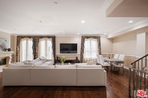 132 S Crescent Drive 403 Beverly Hills CA 90212