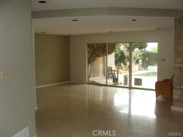 5219 Senford
