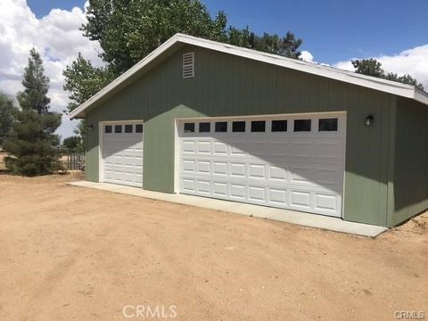 Photo of 9467 Smith Rd, Phelan, CA 92371 (MLS # HD26081441)