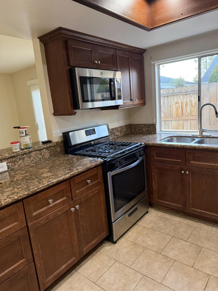 EastShELSH - Residential Lease