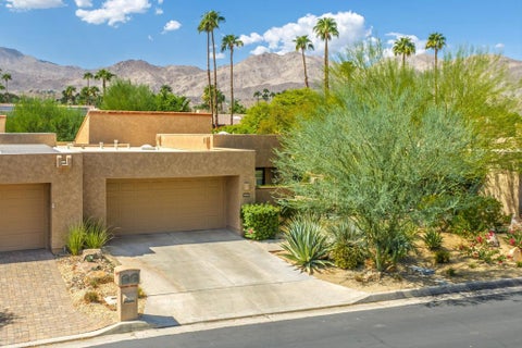 Photo of 48633 Torrito Court, Palm Desert, CA 92260 (MLS # 219153411DA)