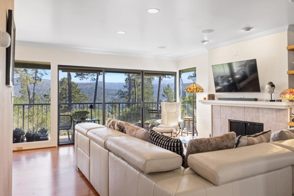 154 DEL MESA CARMEL