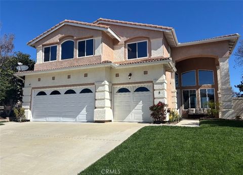 5 Corte Montena Lake Elsinore CA 92532