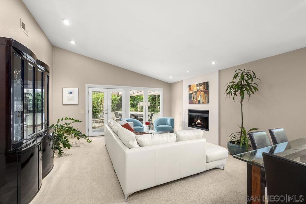 4086 Caminito Terviso