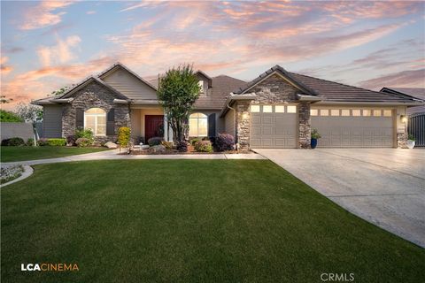 Photo of 10808 Queensbury Dr, Bakersfield, CA 93312 (MLS # SC26094773)