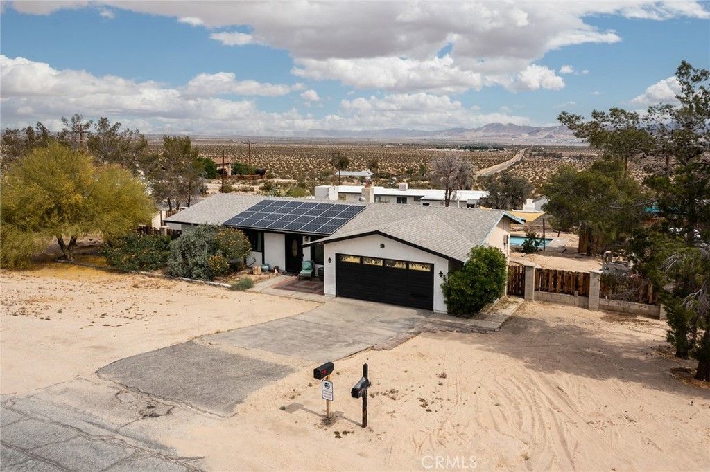 Photo of 72912 Manana, 29 Palms, CA 92277 (MLS # DW26094120)