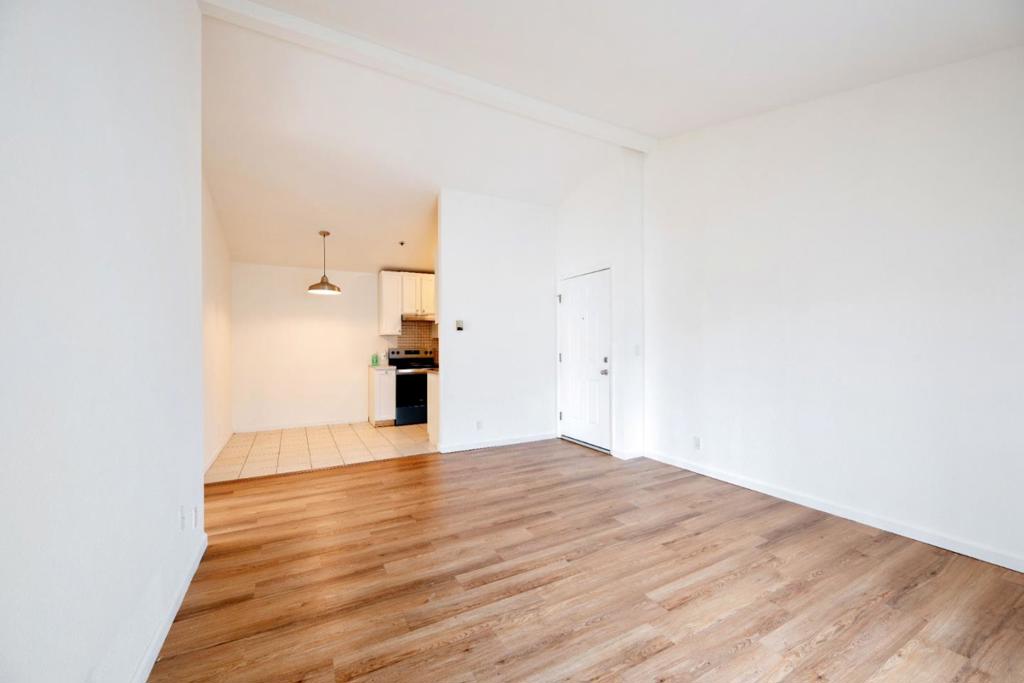 15065 Hesperian Boulevard 22