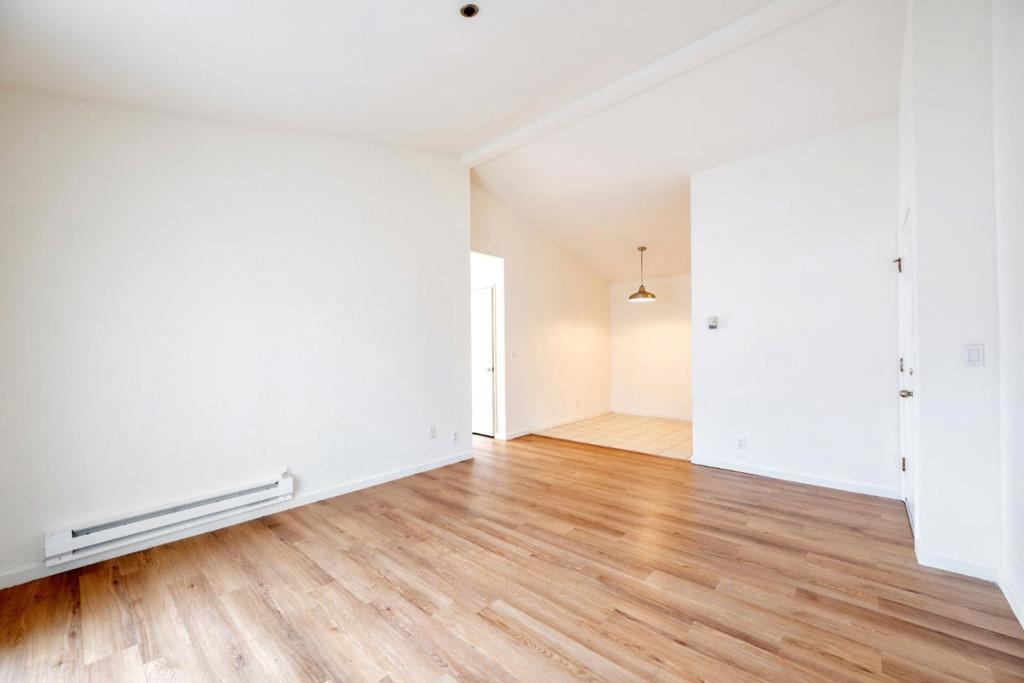 15065 Hesperian Boulevard 22