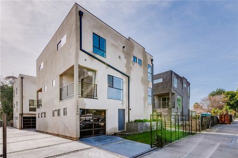 Photo of 11508 Emelita Street #11510, North Hollywood, CA 91601 (MLS # BB26081289)
