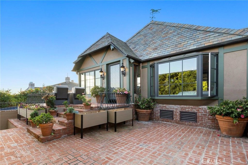 Photo of 486 HOLLY Street, Laguna Beach, CA 92651 (MLS # LG26044808)