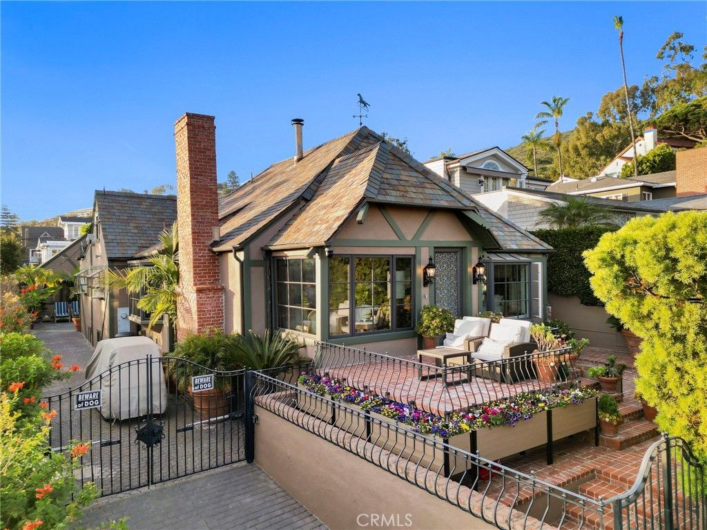 Photo of 486 HOLLY Street, Laguna Beach, CA 92651 (MLS # LG26044808)