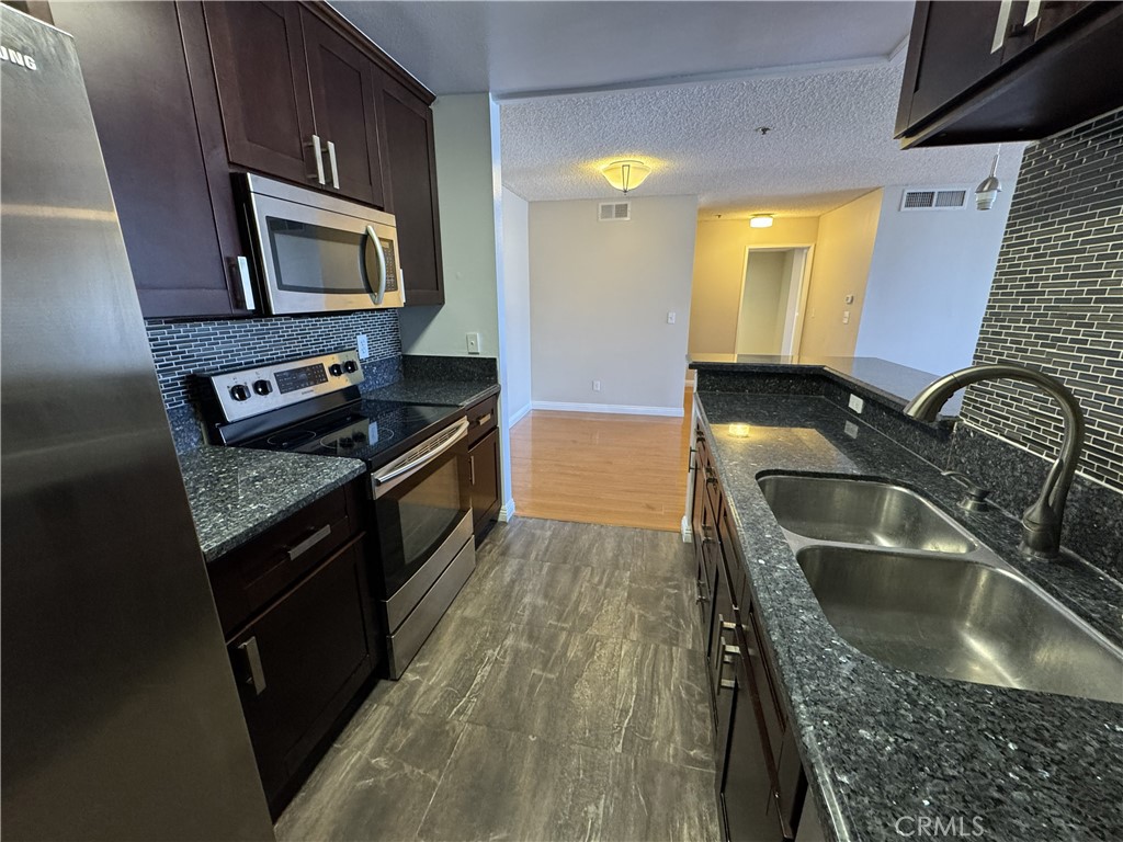 222 S Central 214