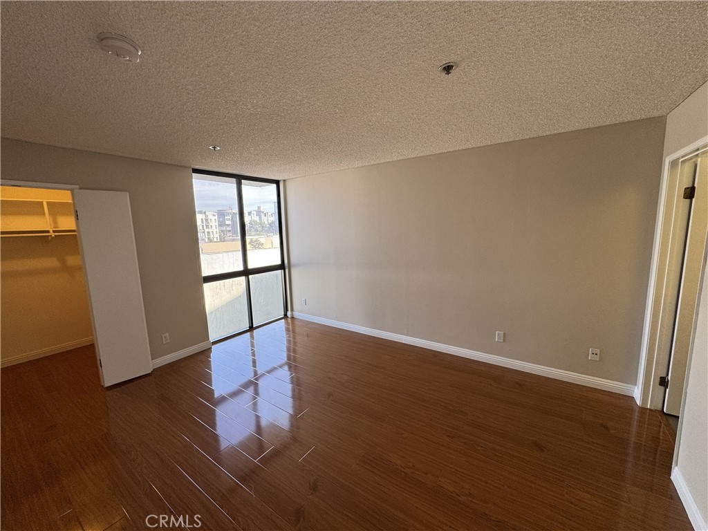 222 S Central 214