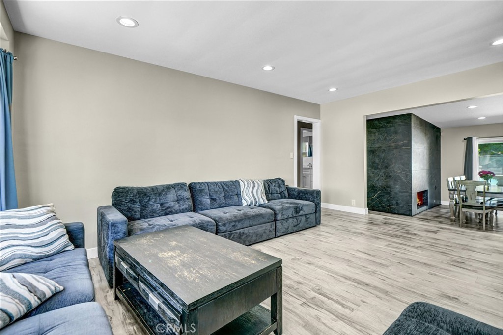 14359 Cohasset