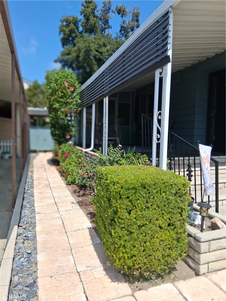 2201 Lake View 20