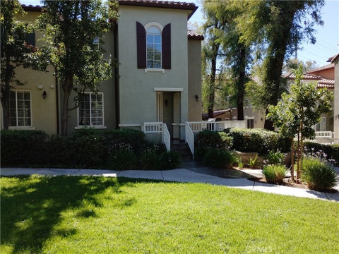 Photo of 28165 Ashbrook LN, Valencia, CA 91354 (MLS # SR26213542)