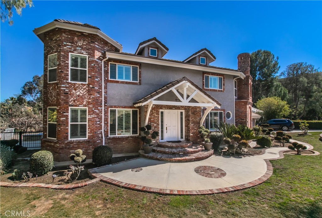6 Bronco Lane