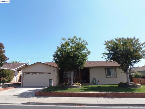 Photo of 8155 Elgin Ln LN, Dublin, CA 94568 (MLS # 41134106)
