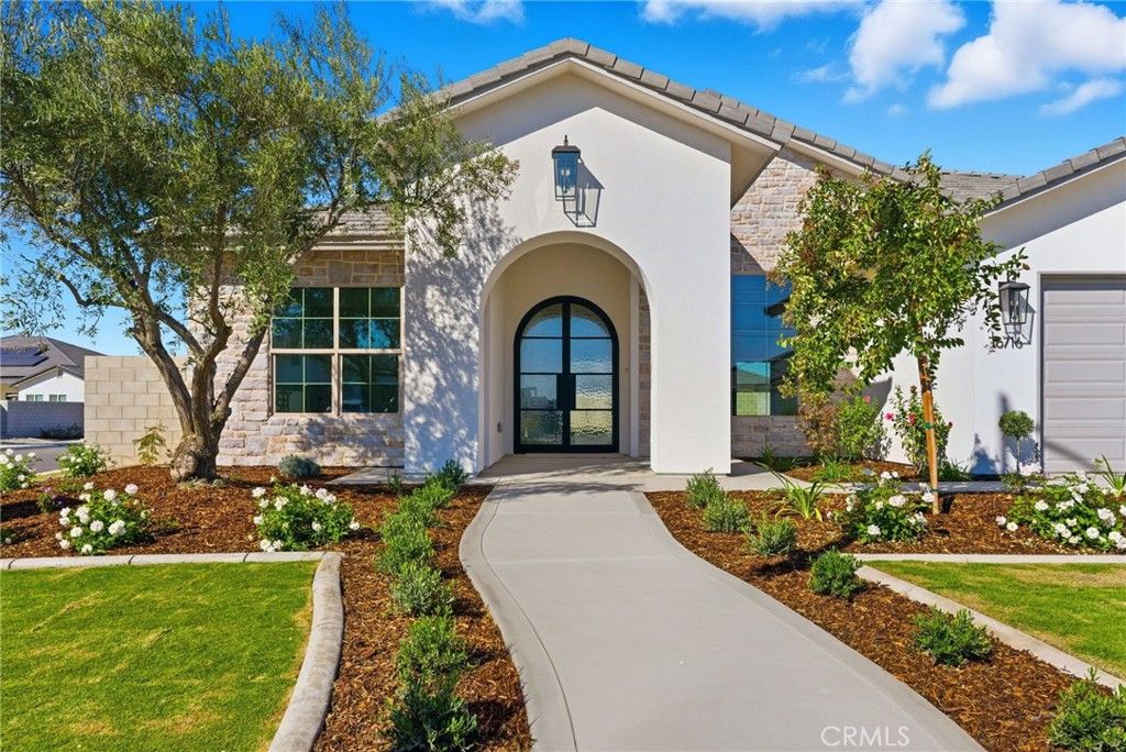 Photo of 16716 Brookview Court, Bakersfield, CA 93314 (MLS # PI25243374)