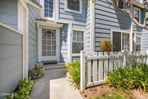 Photo of 345 Jeremiah Drive #E, Simi Valley, CA 93065 (MLS # 226004251)