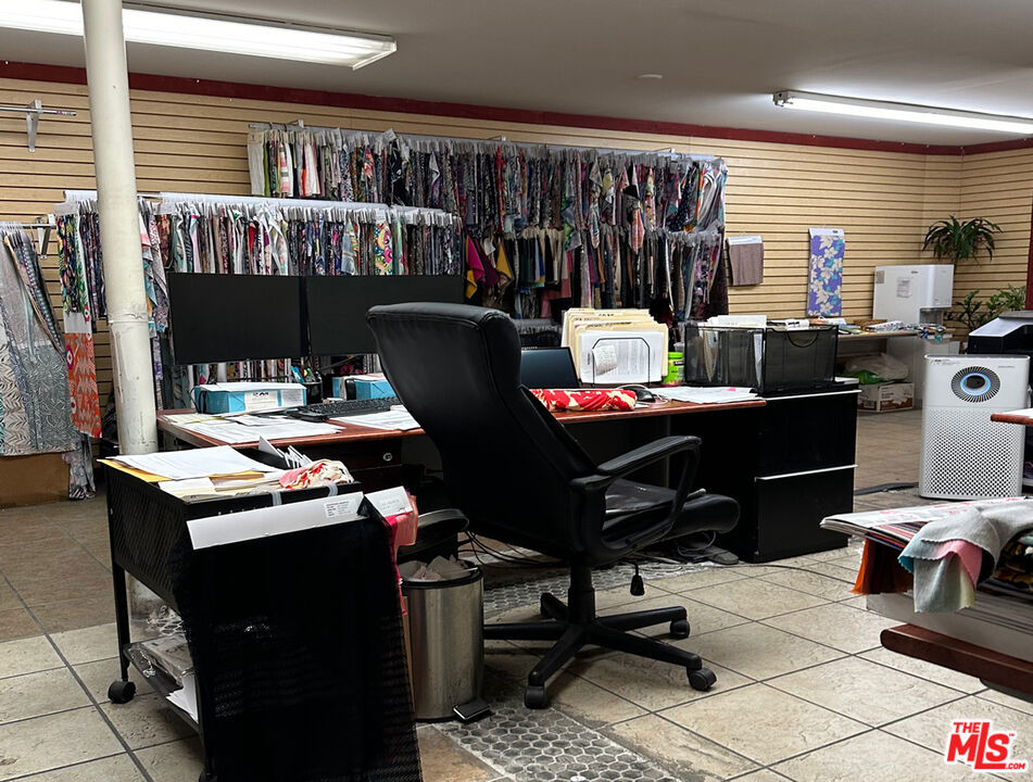 4308 Firestone Boulevard