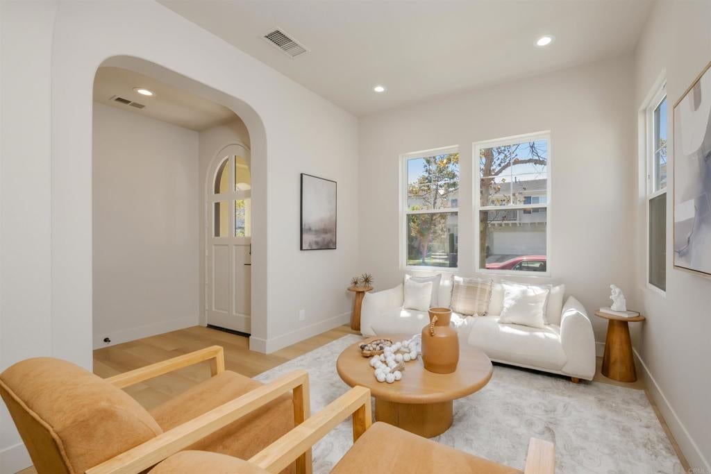 59 Skywood St