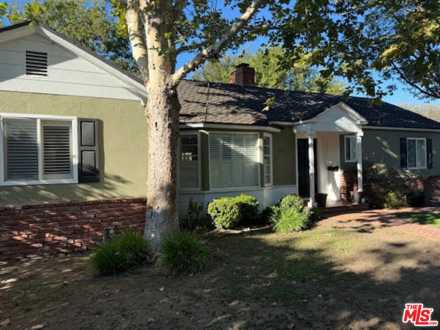 ATTENTION ALL OWNER USERS, DEVELOPERS, FLIPPERS, INVESTORS!!  Seller starting the RTI process....Seller is open to all creative financing, carrying,developmental partnerships, etc.  Amazing 9433sqft flat lot with large pool. 3 bed 2 bath, 1800+/-sqft living space in a desired neighborhood and Colfax Elementary School District! Hardwood floors! Kitchen has newer countertops, backsplash, sink, faucet and dishwasher.