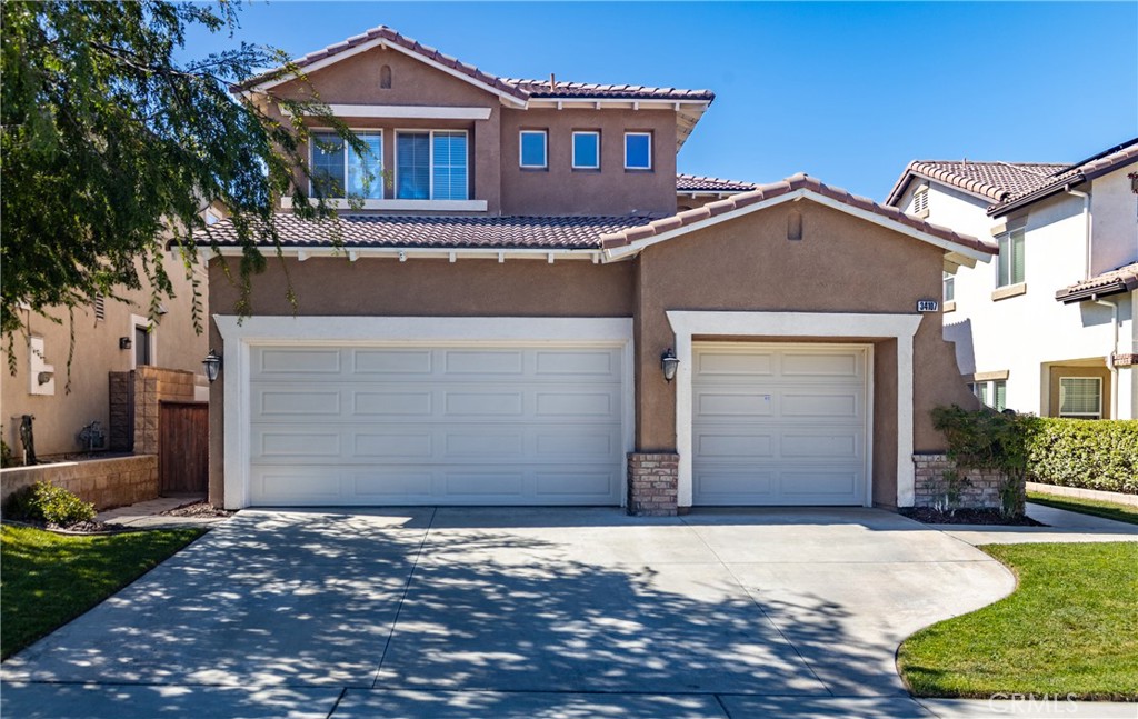 Welcome to this spacious 4-bedroom, 3-bath home located in the desirable Chapman Heights golf course community. Built in 2004, this beautifully maintained home features a bright and open floor plan filled with natural light. The freshly painted interior and brand new carpet upstairs and in the downstairs bedroom make it move-in ready. Enjoy the convenience of a downstairs bedroom and full bath perfect for guests or multigenerational living. Upstairs includes two nice size bedrooms, a full bath, and the master suite. The master suite offers a large bathroom, large walk-in closet, and lovely views of Crafton Hills.
A three car garage provides plenty of storage and parking space. Enjoy your mornings or evenings relaxing or entertaining in the backyard that sits on the golf course. Close to shopping, parks, and top-rated schools, this home offers the ideal combination of comfort, location, and lifestyle.