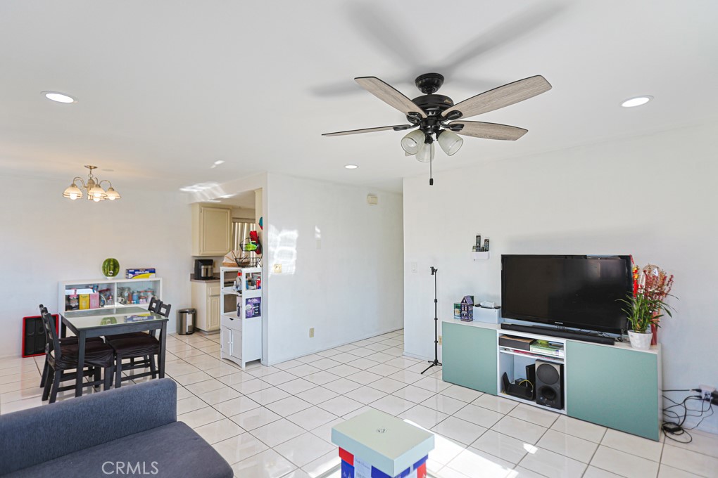 9751 Acacia 8