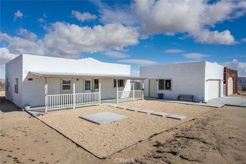 Photo of 56632 Encantado Road, Landers, CA 92285 (MLS # JT25144410)